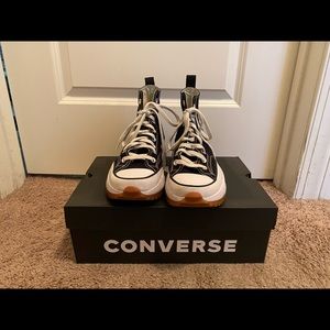 Converse run star hike HI sneakers in black/white/
gum